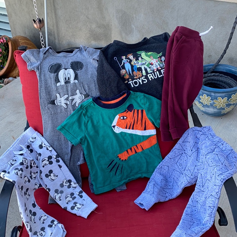 18mo bundle. Mix of tops, pants and onesie.